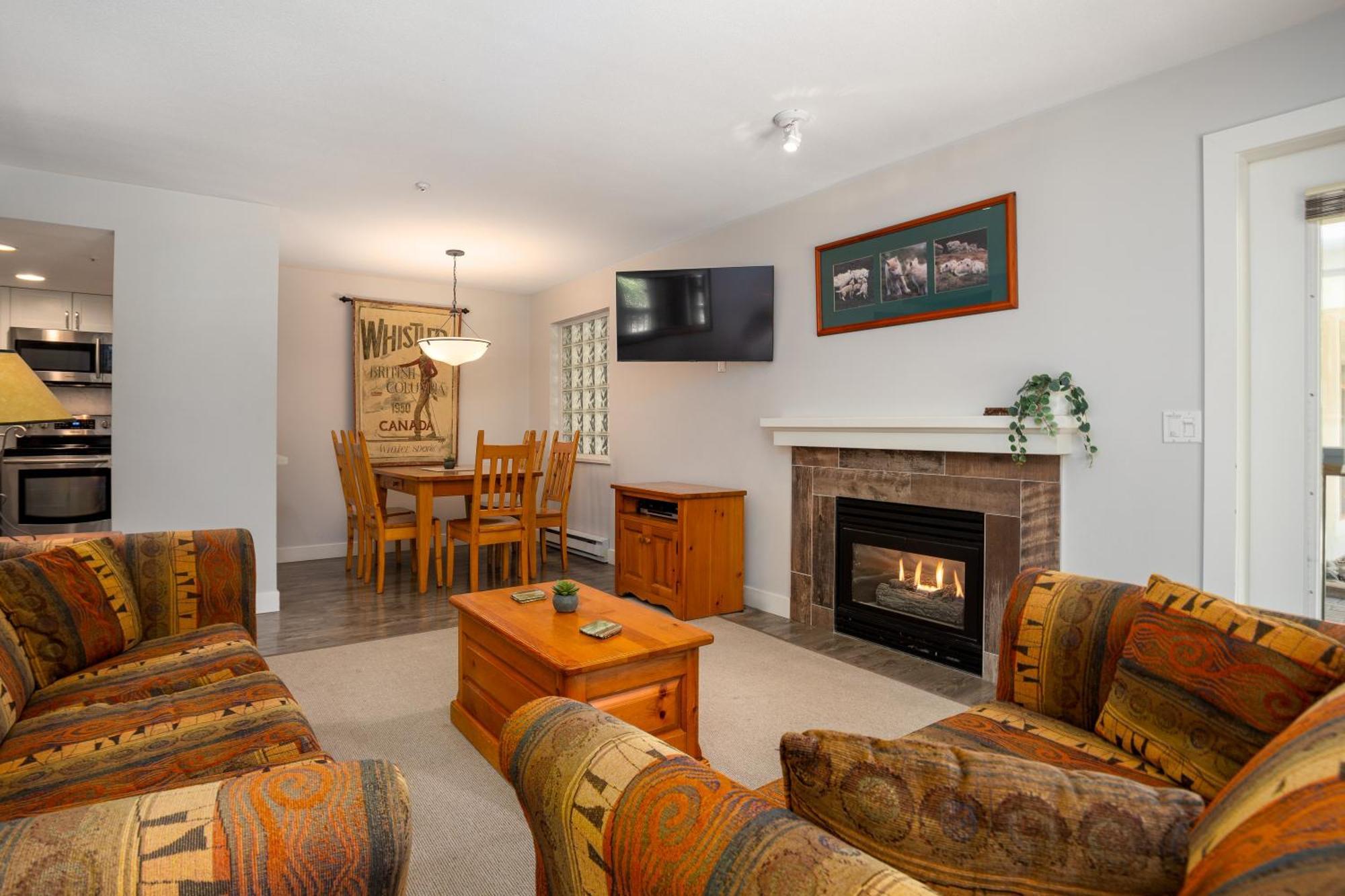 Convenient Village Location With Pool And Hot Tub * Whistler