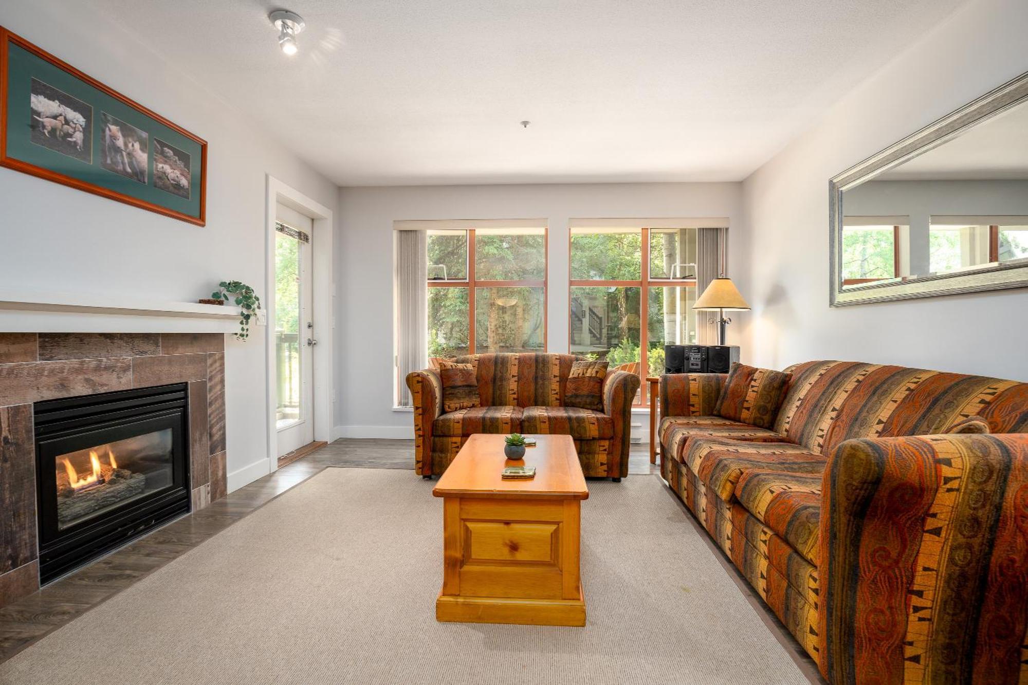 Holiday home Convenient Village Location With Pool And Hot Tub